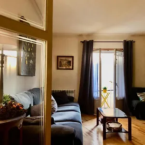 Maison Biscuit. A La Placa De La Apartamento